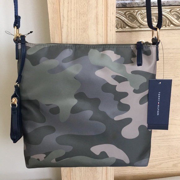 Tommy Hilfiger Army Nylon Crossbody - Picture 6 of 14